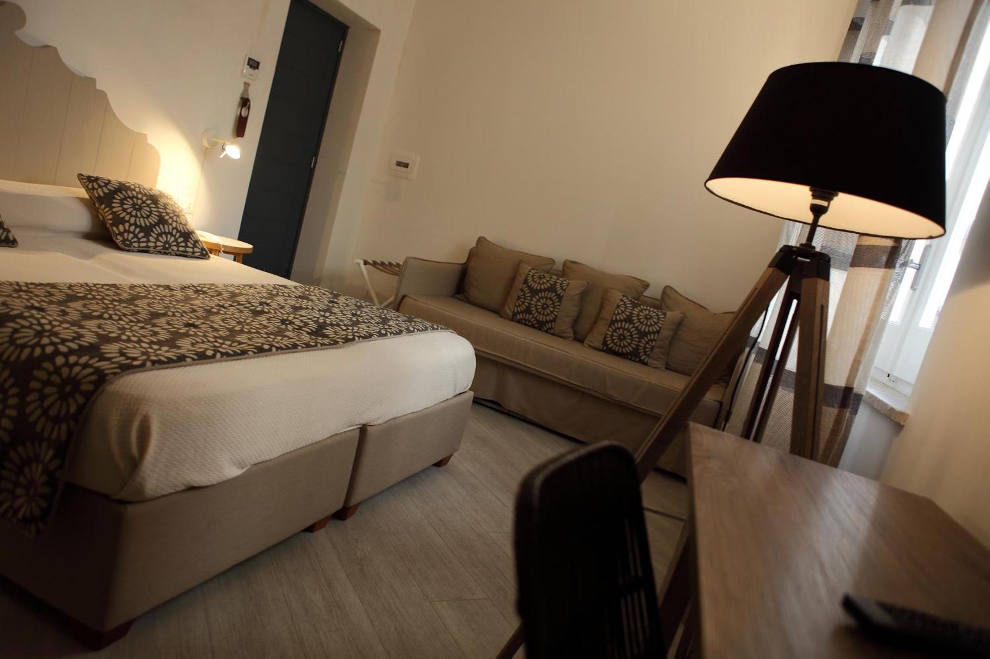 Aegusa Hotel 파뷔냐나도 외부 사진