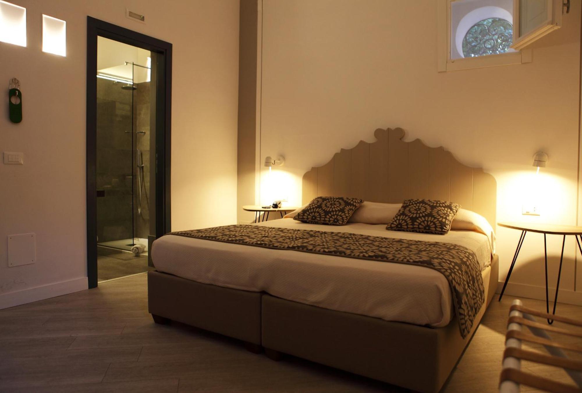 Aegusa Hotel 파뷔냐나도 외부 사진