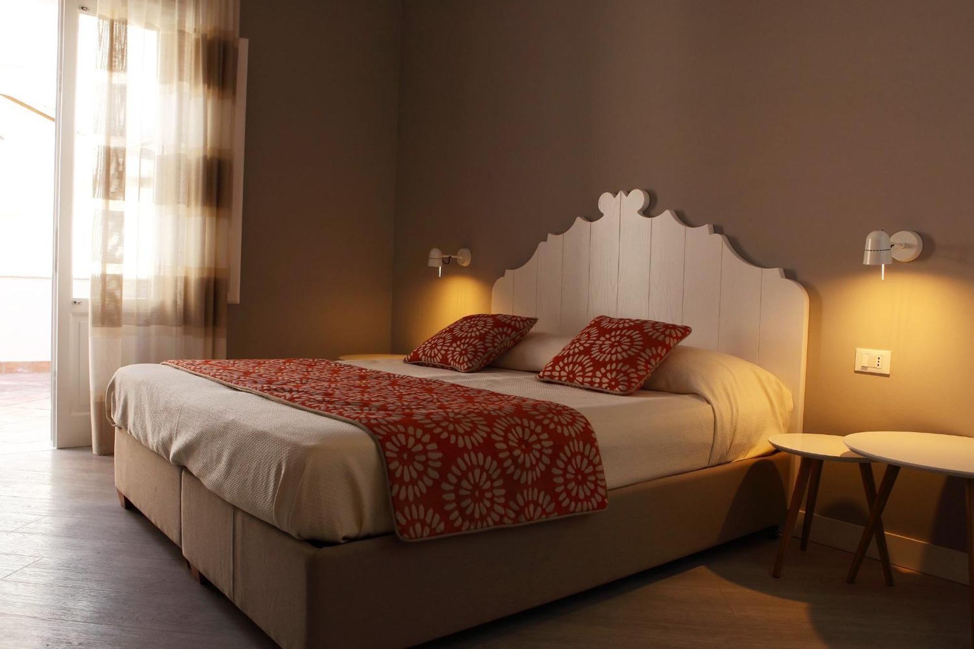 Aegusa Hotel 파뷔냐나도 외부 사진