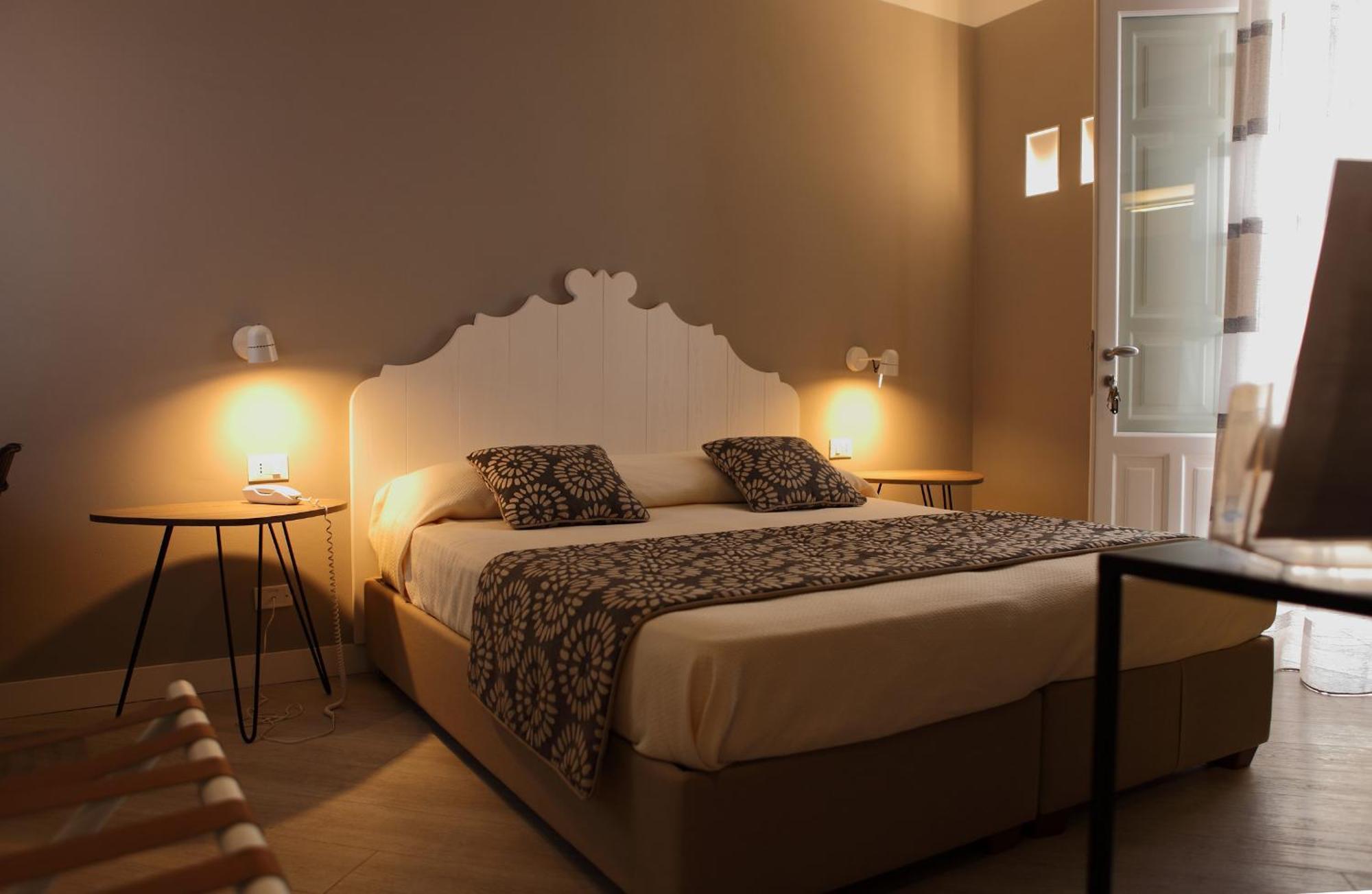 Aegusa Hotel 파뷔냐나도 외부 사진